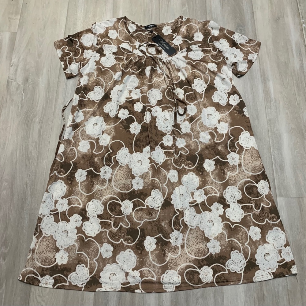 Victoria NWT Brown White Floral Stretch Dress Sz M/L‎